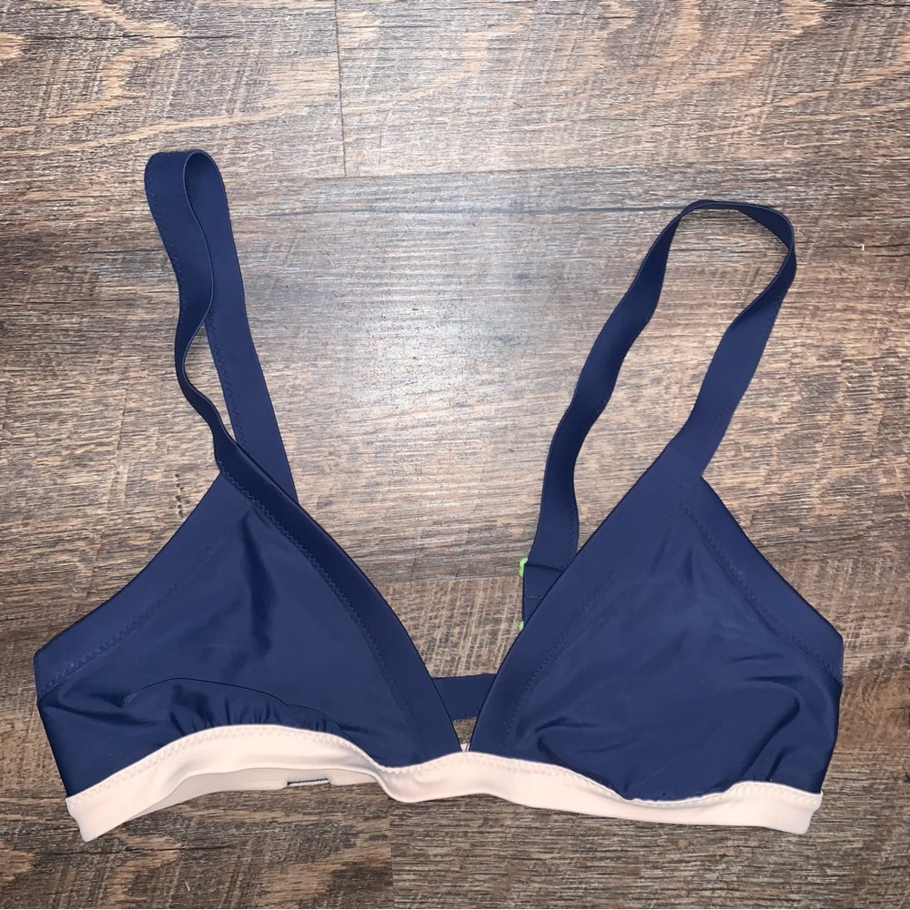 Lululemon Athletica Women's Navy Blue Bathing-suit Swimsuit-Top Size 6